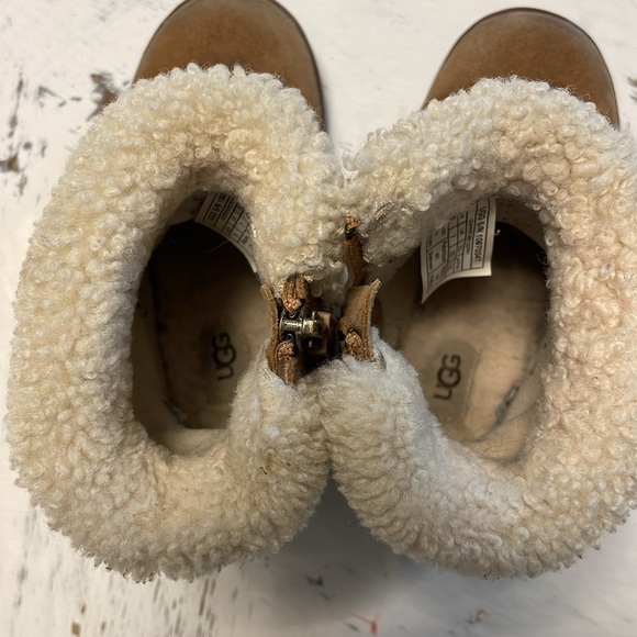 UGG Jorie Boots Size 8 Toddler - Picture 7 of 7